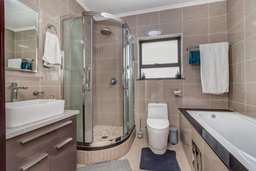 3 Bedroom Property for Sale in Fourways Gauteng