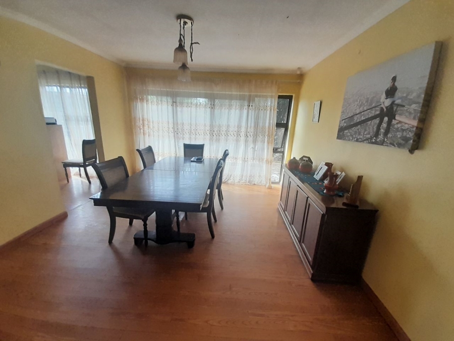 4 Bedroom Property for Sale in Rooihuiskraal Gauteng