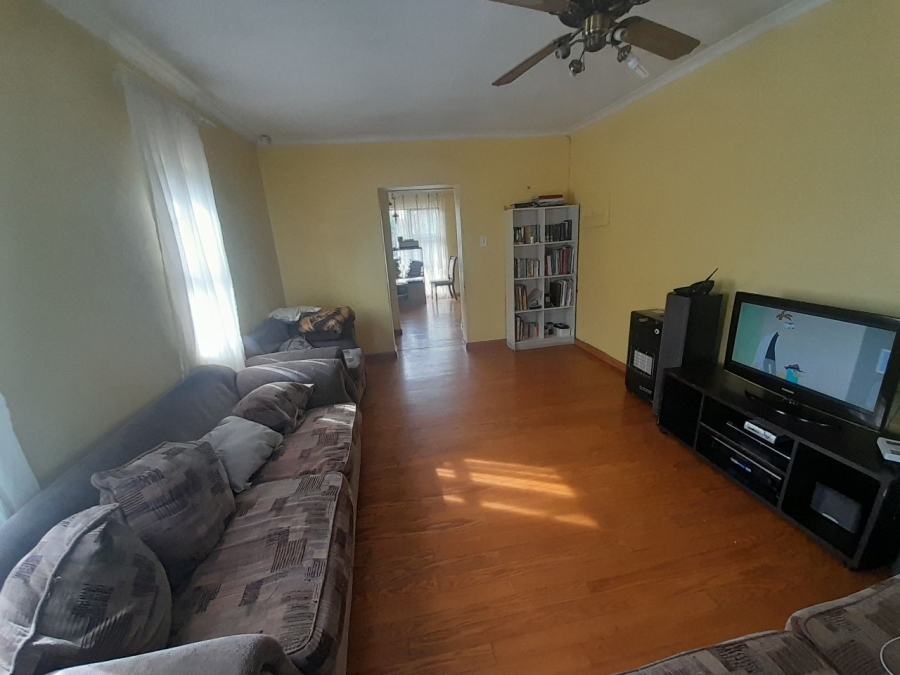 4 Bedroom Property for Sale in Rooihuiskraal Gauteng