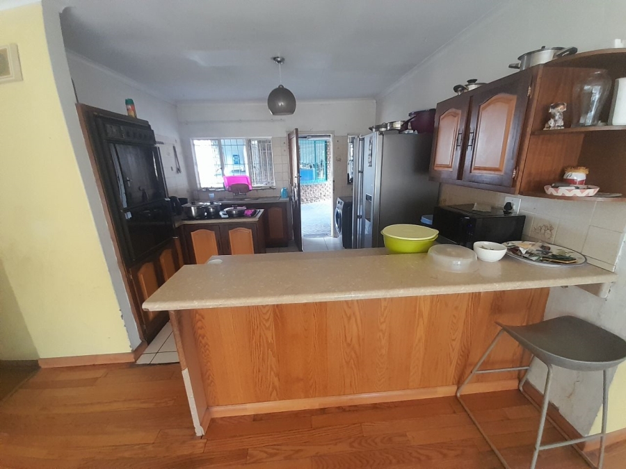 4 Bedroom Property for Sale in Rooihuiskraal Gauteng