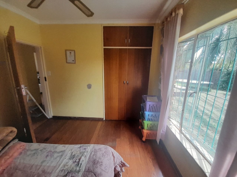 4 Bedroom Property for Sale in Rooihuiskraal Gauteng
