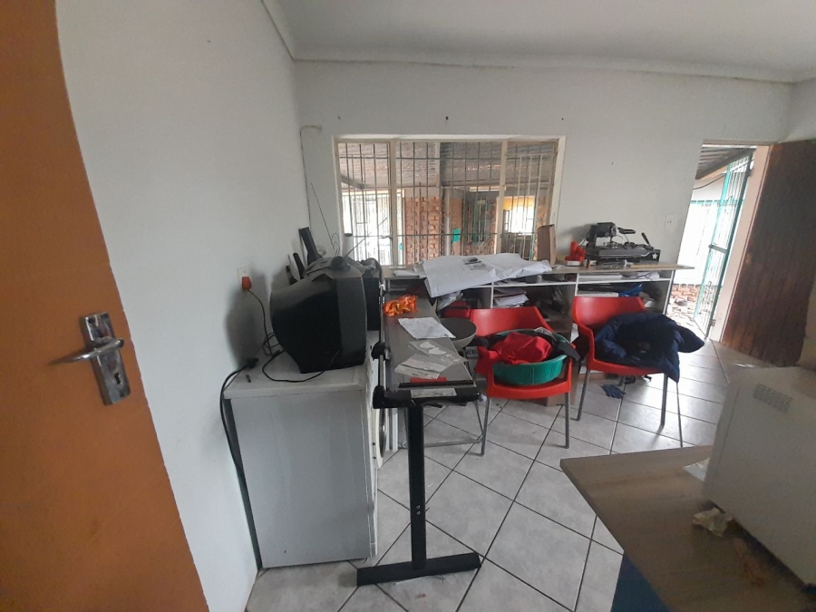 4 Bedroom Property for Sale in Rooihuiskraal Gauteng