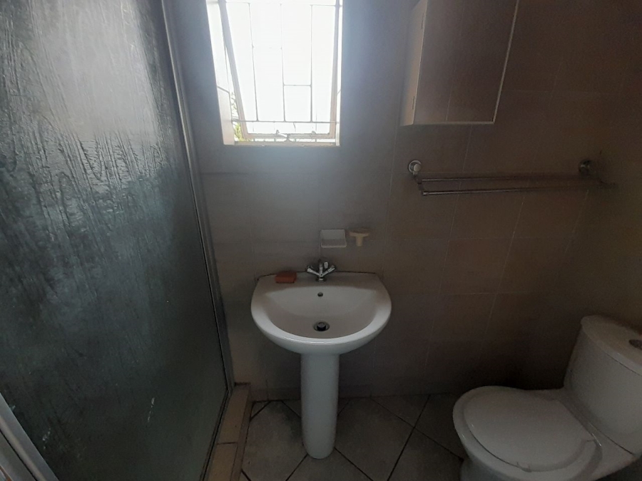 4 Bedroom Property for Sale in Rooihuiskraal Gauteng