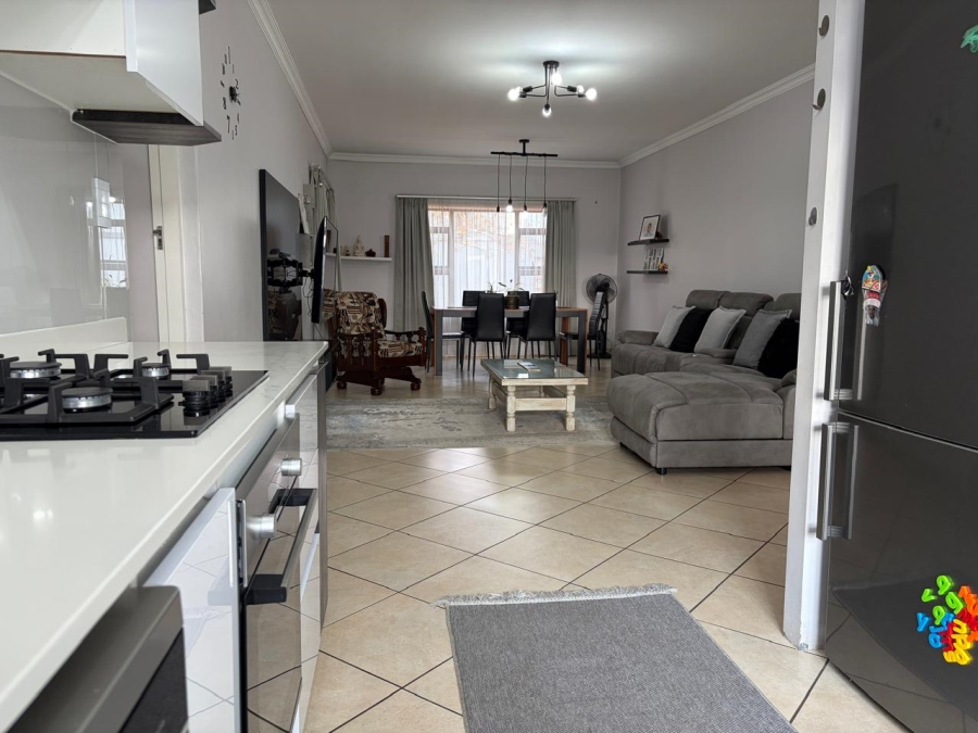 To Let 3 Bedroom Property for Rent in Bassonia Gauteng