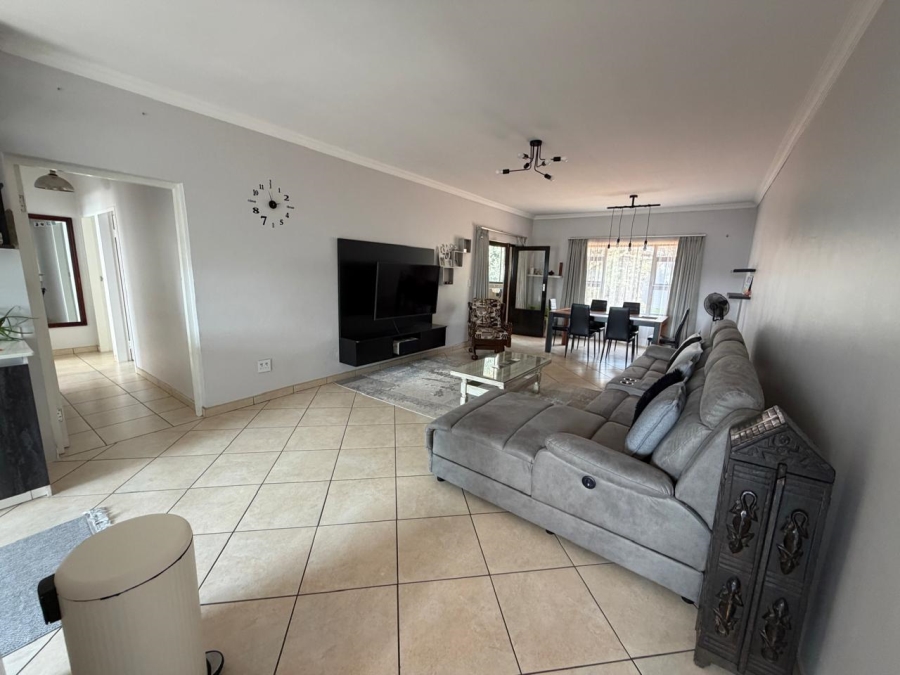 To Let 3 Bedroom Property for Rent in Bassonia Gauteng