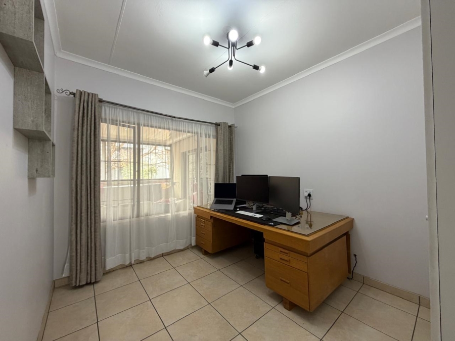 To Let 3 Bedroom Property for Rent in Bassonia Gauteng