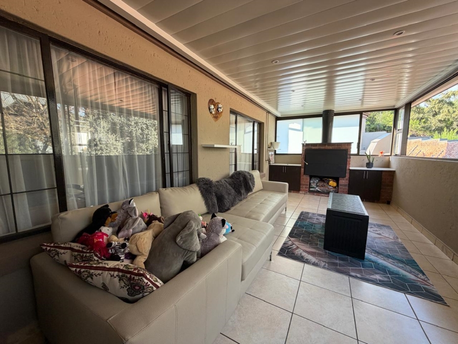 To Let 3 Bedroom Property for Rent in Bassonia Gauteng