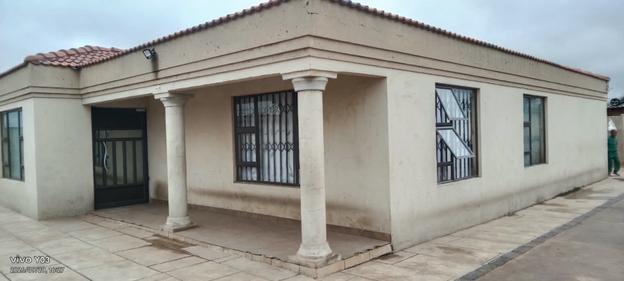 3 Bedroom Property for Sale in Rondebult Gauteng