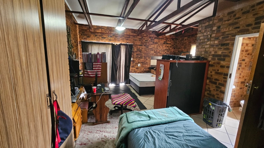 2 Bedroom Property for Sale in Noycedale Gauteng