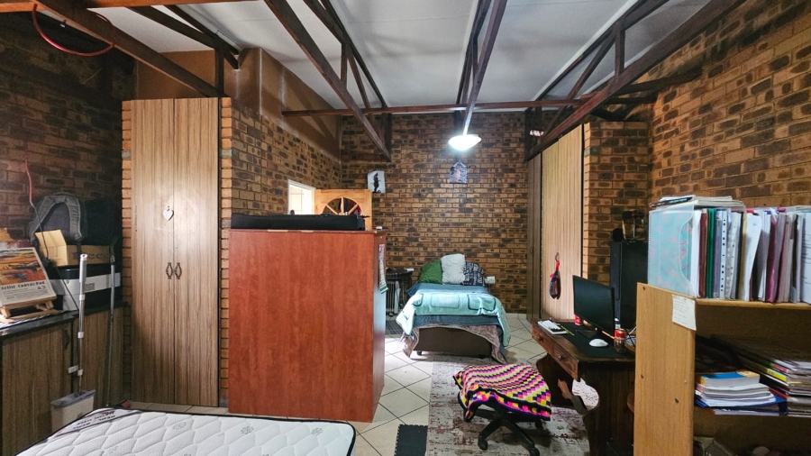 2 Bedroom Property for Sale in Noycedale Gauteng