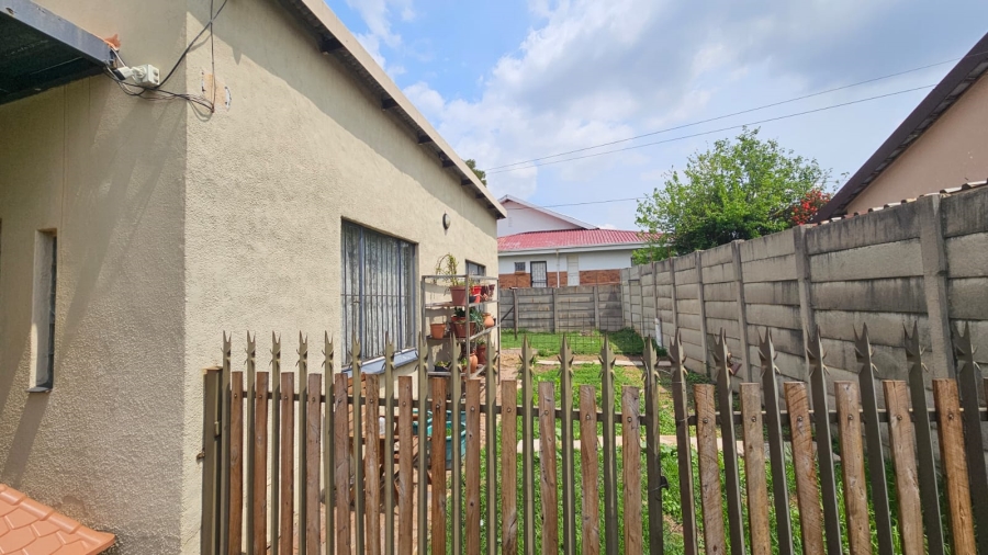 2 Bedroom Property for Sale in Noycedale Gauteng