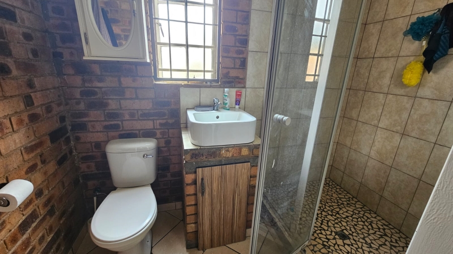 2 Bedroom Property for Sale in Noycedale Gauteng