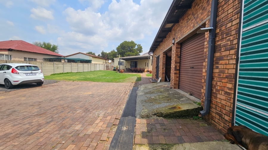 2 Bedroom Property for Sale in Noycedale Gauteng