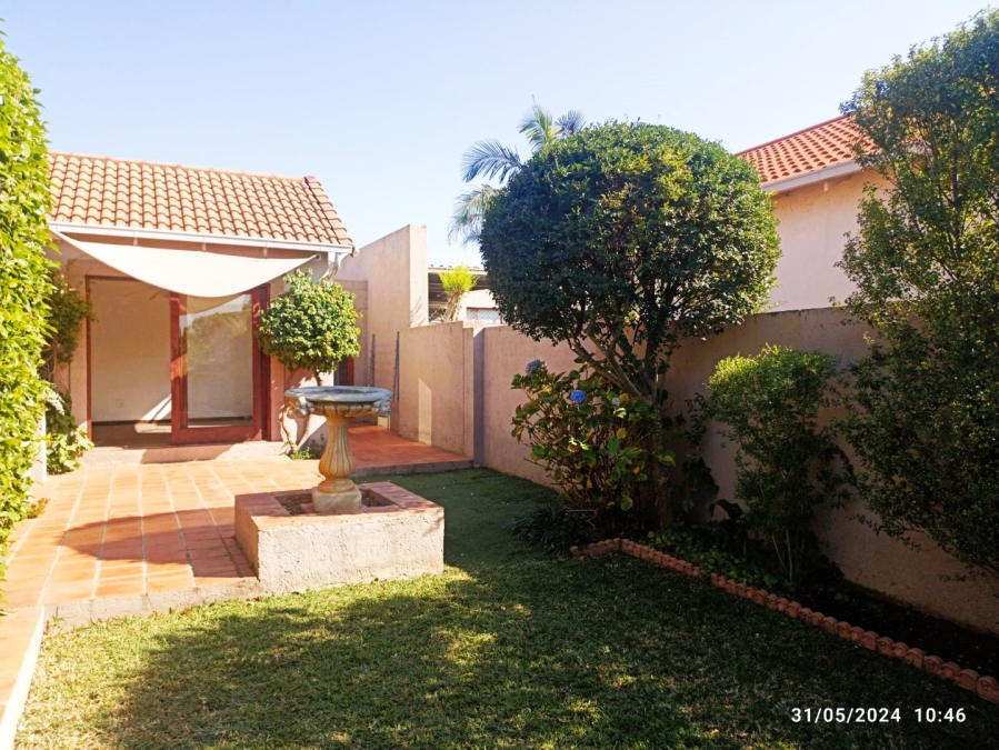 To Let 2 Bedroom Property for Rent in Bromhof Gauteng
