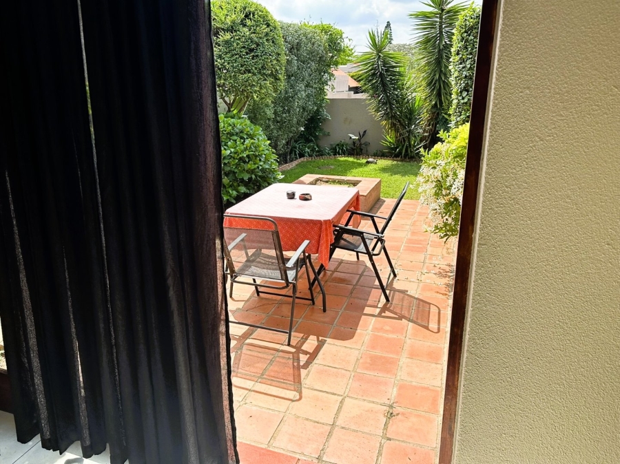 To Let 2 Bedroom Property for Rent in Bromhof Gauteng