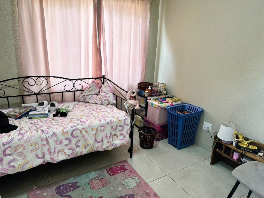 To Let 2 Bedroom Property for Rent in Bromhof Gauteng