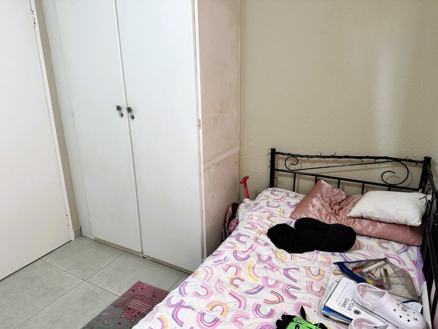 To Let 2 Bedroom Property for Rent in Bromhof Gauteng