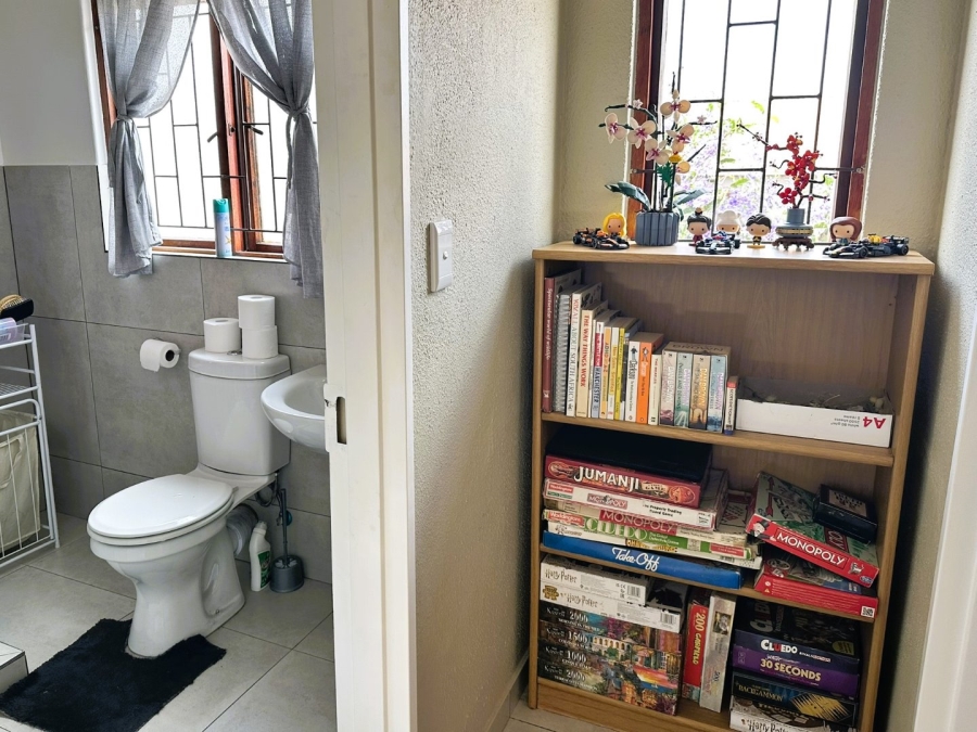 To Let 2 Bedroom Property for Rent in Bromhof Gauteng