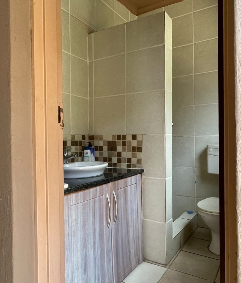 4 Bedroom Property for Sale in Roodekrans Gauteng