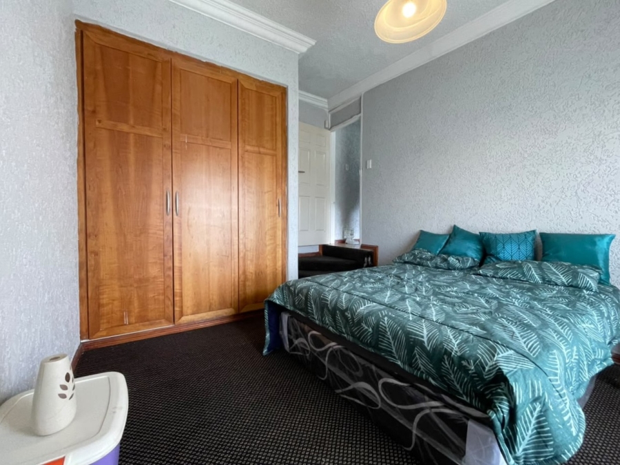 4 Bedroom Property for Sale in Roodekrans Gauteng
