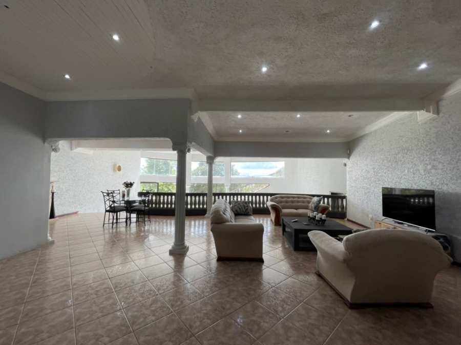 4 Bedroom Property for Sale in Roodekrans Gauteng