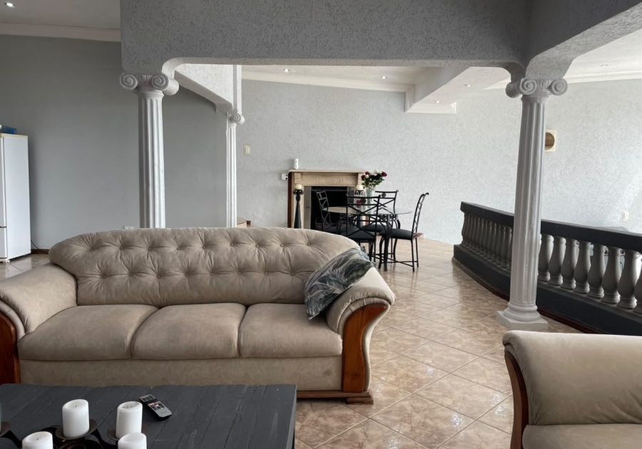 4 Bedroom Property for Sale in Roodekrans Gauteng