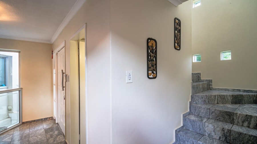 5 Bedroom Property for Sale in Kyalami Estates Gauteng