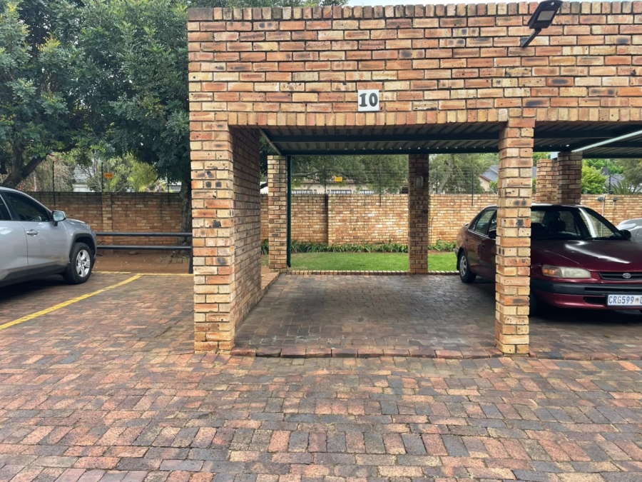 1 Bedroom Property for Sale in Ontdekkerspark Gauteng