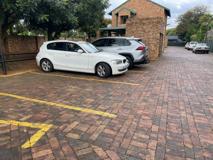 1 Bedroom Property for Sale in Ontdekkerspark Gauteng