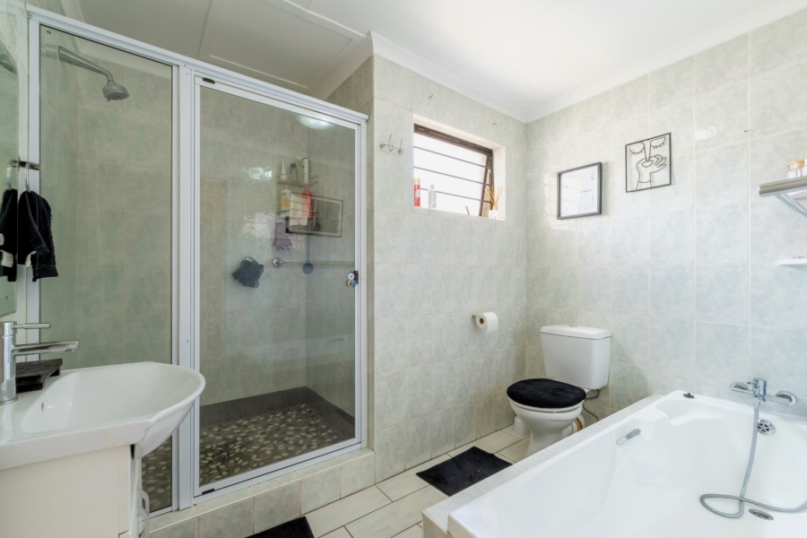 To Let 2 Bedroom Property for Rent in Northwold Gauteng