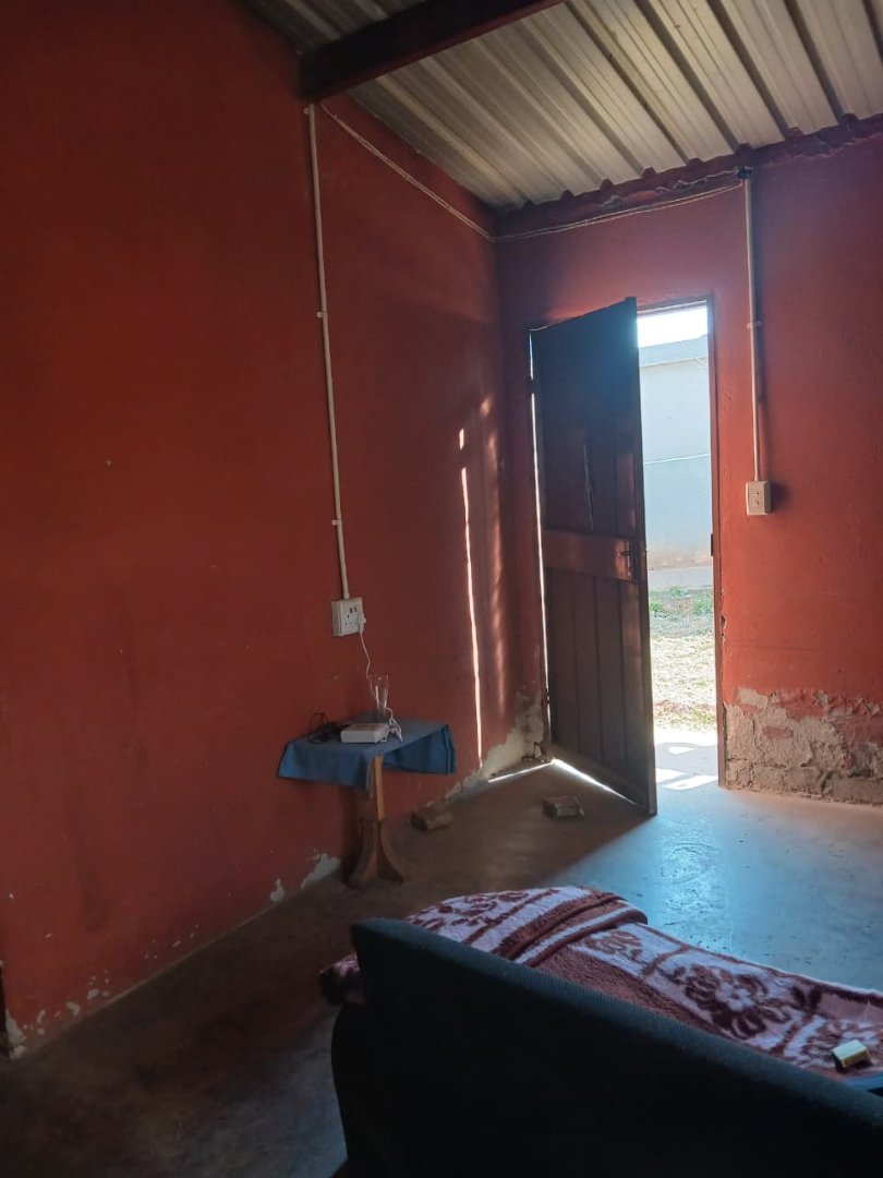 2 Bedroom Property for Sale in Etwatwa Gauteng