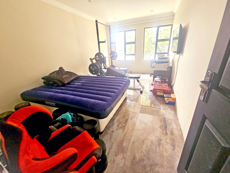 5 Bedroom Property for Sale in Parkrand Gauteng