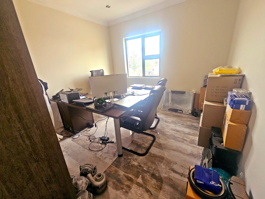 5 Bedroom Property for Sale in Parkrand Gauteng