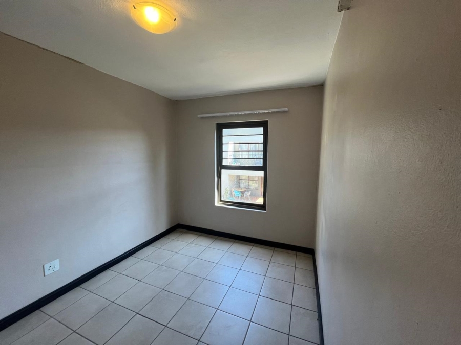 To Let 2 Bedroom Property for Rent in Marais Steyn Park Gauteng