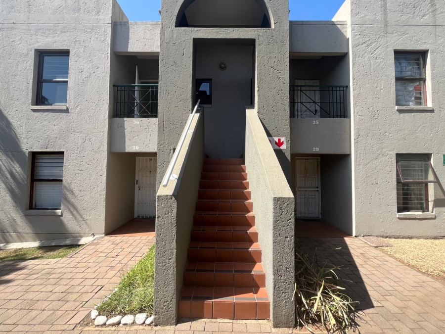 To Let 2 Bedroom Property for Rent in Marais Steyn Park Gauteng