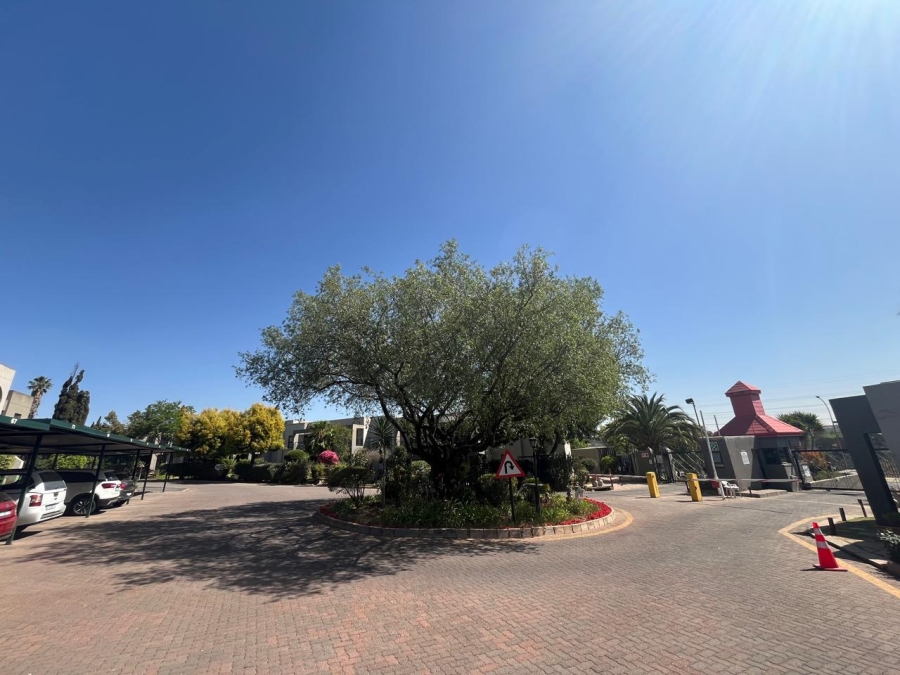 To Let 2 Bedroom Property for Rent in Marais Steyn Park Gauteng