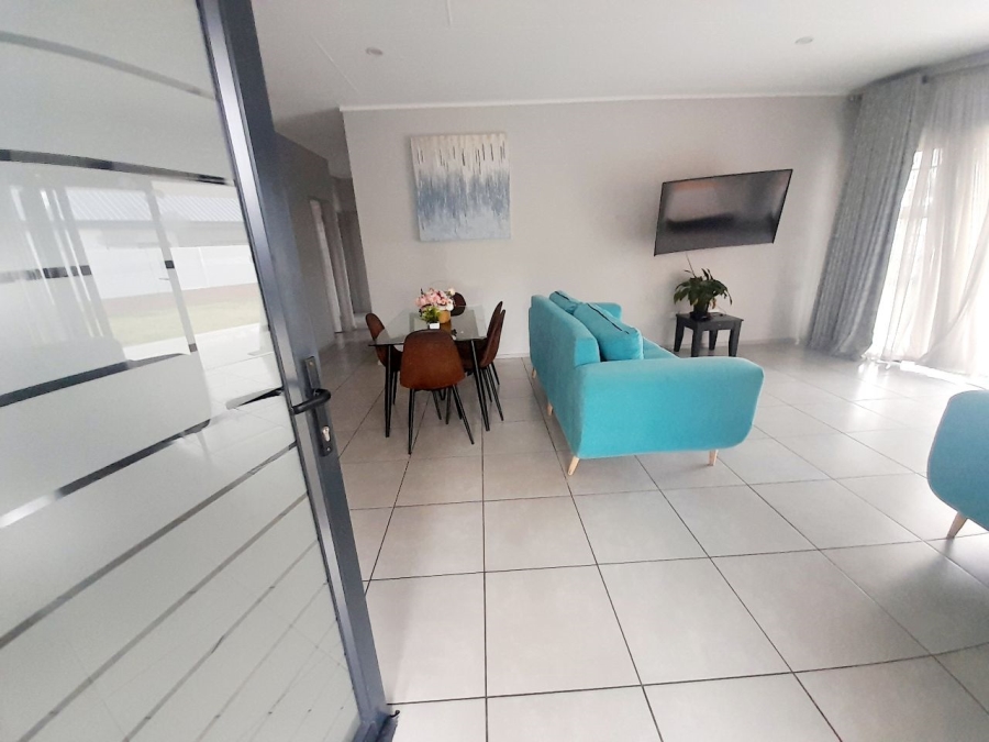 4 Bedroom Property for Sale in Rooihuiskraal North Gauteng