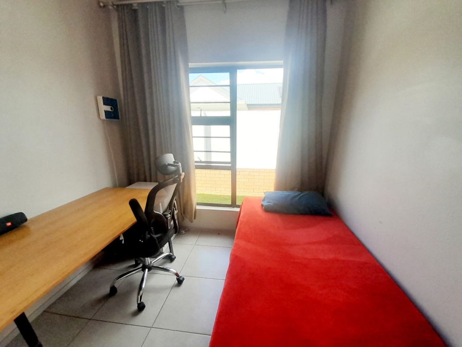 4 Bedroom Property for Sale in Rooihuiskraal North Gauteng