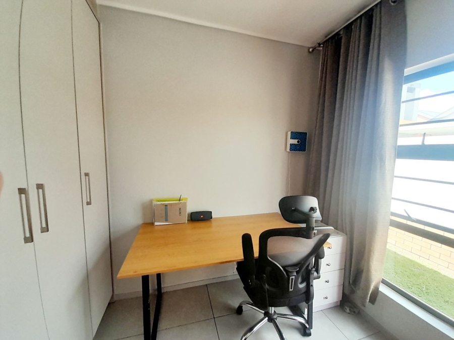 4 Bedroom Property for Sale in Rooihuiskraal North Gauteng