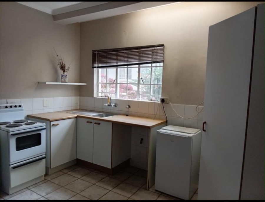 To Let 1 Bedroom Property for Rent in Fourways Gauteng