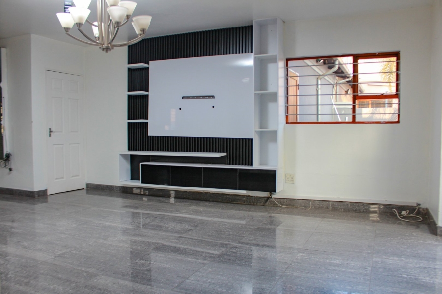 3 Bedroom Property for Sale in Sonneveld Gauteng