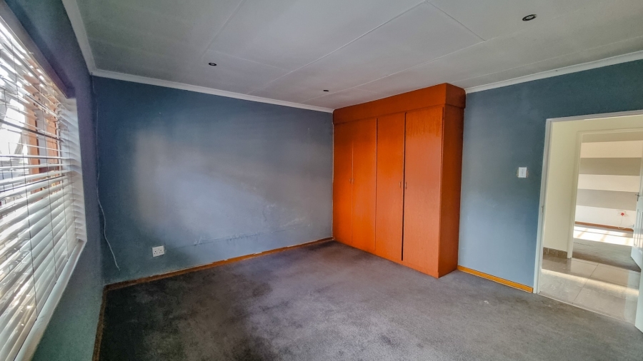 To Let 3 Bedroom Property for Rent in Sonneveld Gauteng