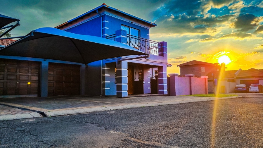 To Let 3 Bedroom Property for Rent in Sonneveld Gauteng
