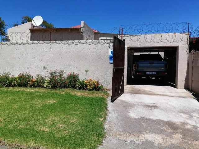 2 Bedroom Property for Sale in Newlands Gauteng