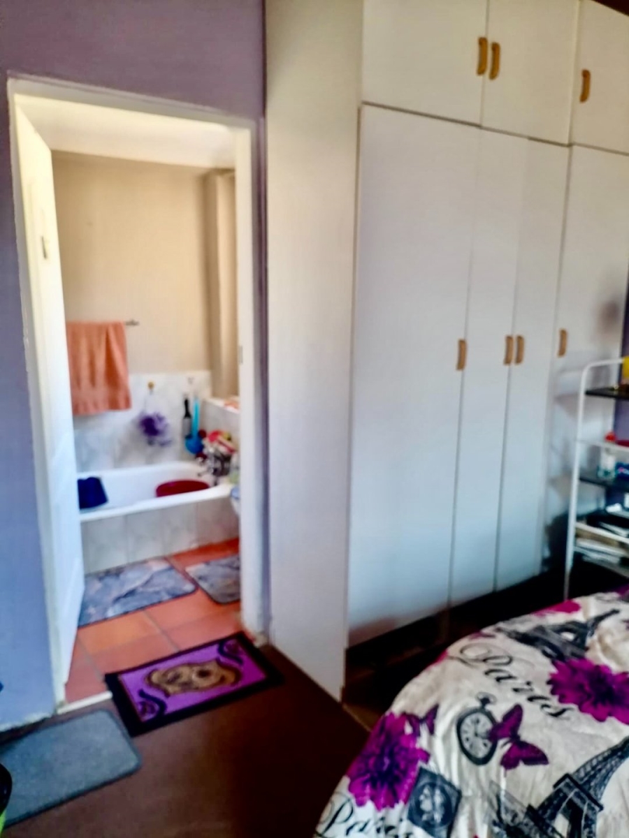 2 Bedroom Property for Sale in Newlands Gauteng