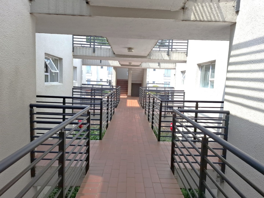1 Bedroom Property for Sale in Sandown Gauteng
