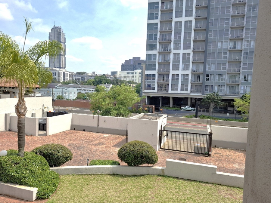 1 Bedroom Property for Sale in Sandown Gauteng