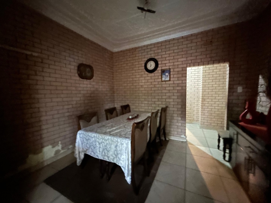 4 Bedroom Property for Sale in Dunnottar Gauteng