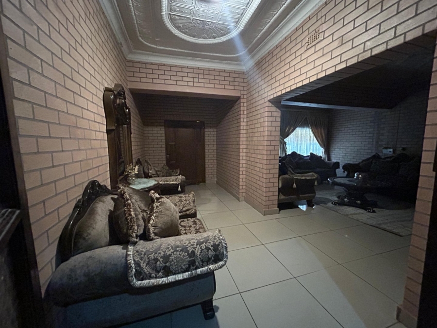 4 Bedroom Property for Sale in Dunnottar Gauteng