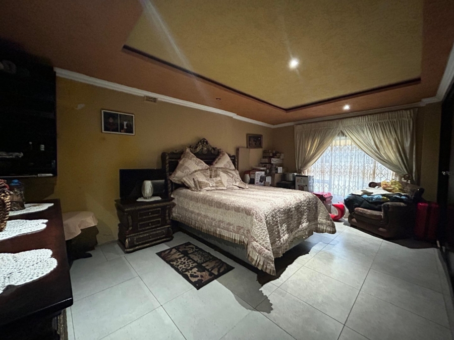 4 Bedroom Property for Sale in Dunnottar Gauteng